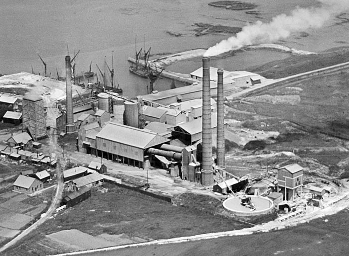 Red Triangle Rainham British Standard cement plant 1930 Red Triangle Rainham British Standard cement plant 1930