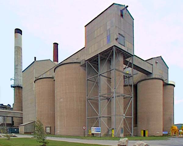 Padeswood cement plant No.3 kiln rawmix blending system