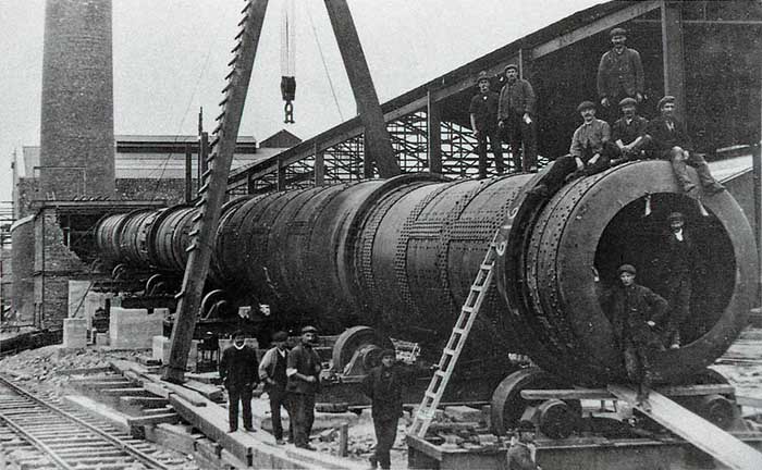 Rhoose kiln 1 under construction in 1913